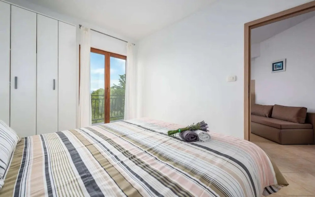 2-bedroom Apartment in Drenje