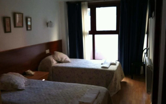 Hostal Adelia