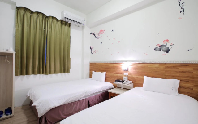 Dung Shih Hotel