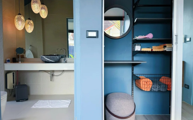 Contemporary 3bd Safari Pool Villa Near Nai Yang Beach