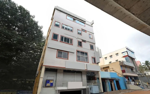SPOT ON 46393 Venkat Regency