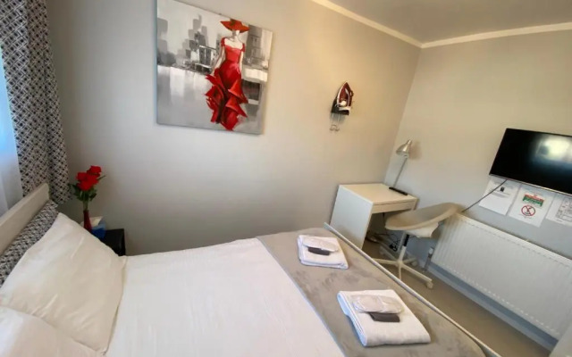 Comfortable Rooms in the House (Adults Only)