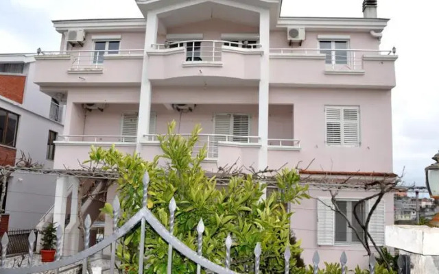 Apartments Perezaj