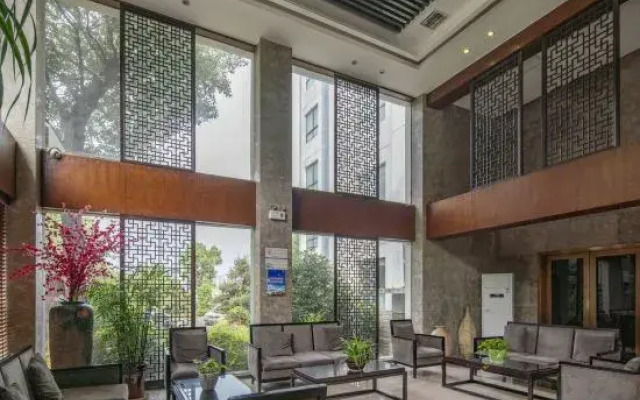 Xiangyang Rongting Guest House