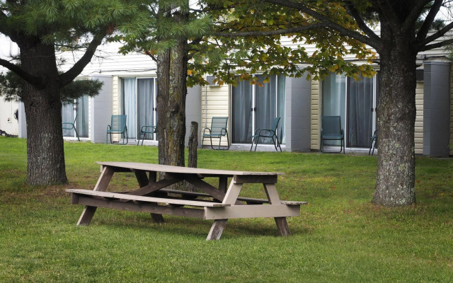 Ambassador Motel