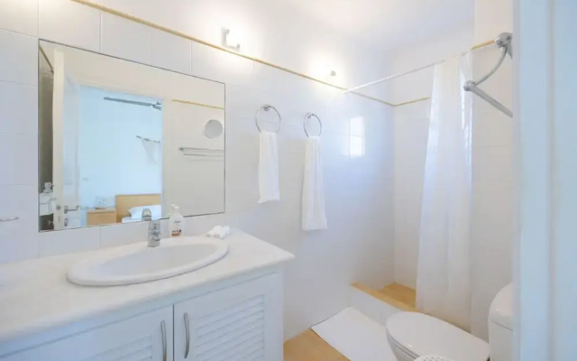 Villa Leilani 3 Bedroom Home by the Beach