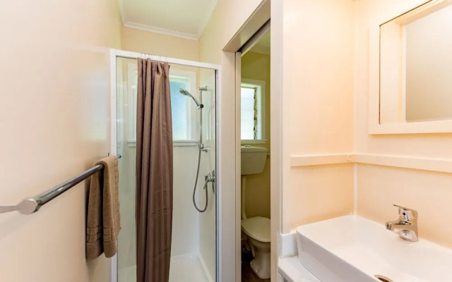 Waitangi Beach Bach 30B