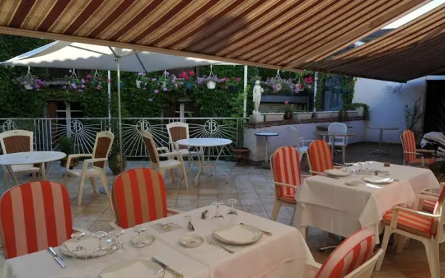 Hôtel Orsay - La Cuisine dAlain