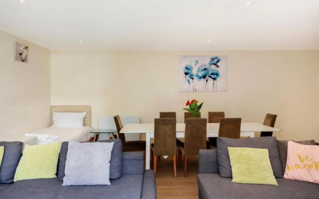 Canary Wharf/Docklands/Excel Spacious Apt E14