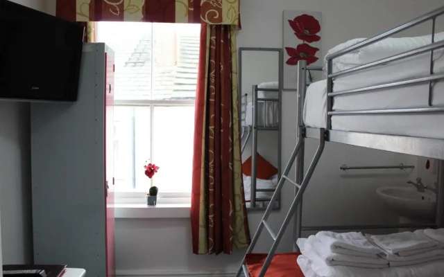Backpackers Hotel
