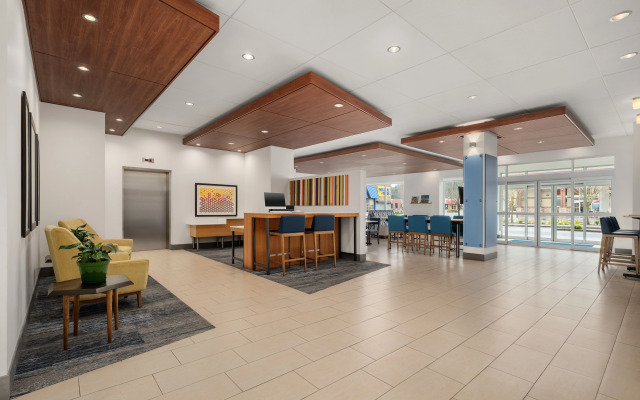 Holiday Inn Express & Suites Victoria - Colwood