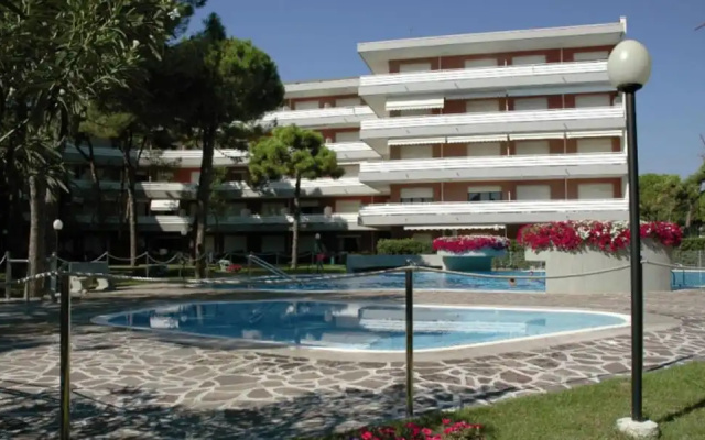 Poolside Flat 50mt From the sea