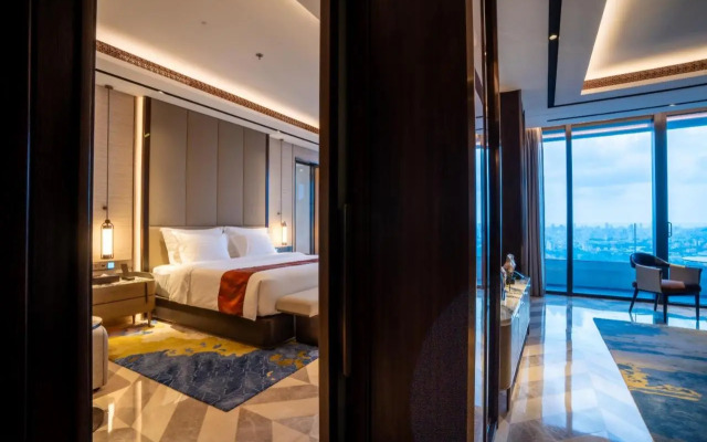 Arjuna Solitaire Hotel