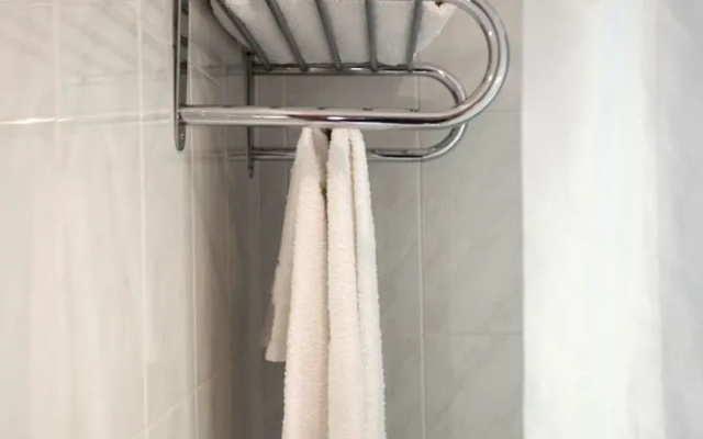 Hotel Stop