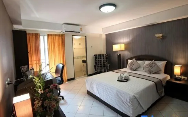 Leelawadee Resotel Ram65 Mahadthai