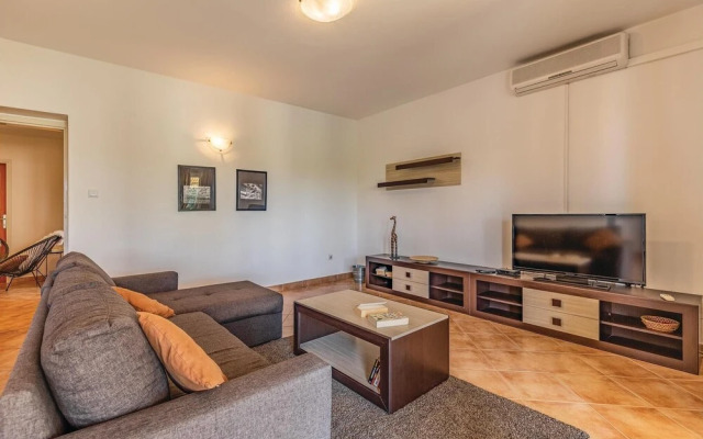 Awesome Home in Medulin With Wifi and 2 Bedrooms