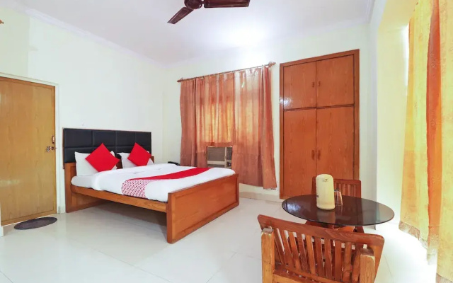 OYO 45599 Hotel Aaditya