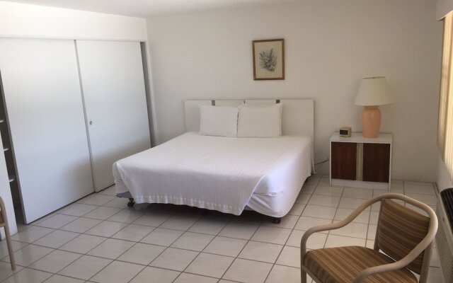 Paraquet Apartments in Paget, Bermuda from 298$, photos, reviews - zenhotels.com guestroom