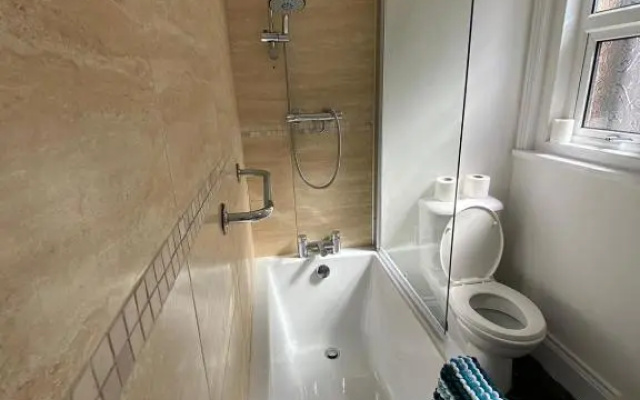 Sandown Seaside Apartment Ground Floor 4