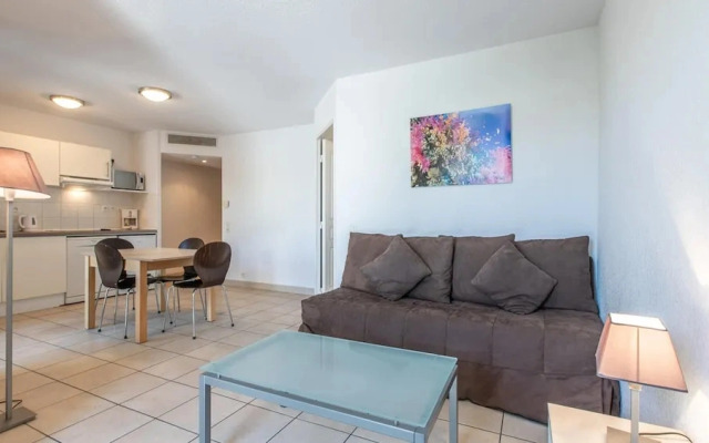 Coastal Stay for 4 in Cagnes-sur-mer