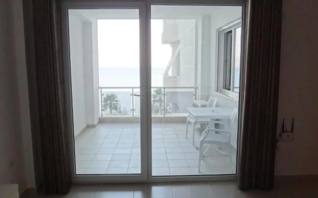 White Residence Luxury Apartments