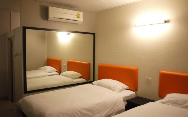 Natpob Sleep Station Motel