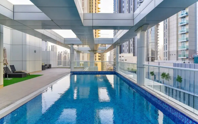 Upscale 2BR Apartment In Downtown Dubai
