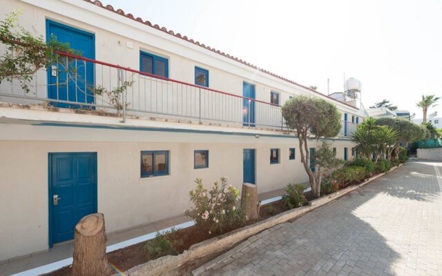 Green Bungalows Hotel Apartments in Ayia Napa, Cyprus from 89$, photos, reviews - zenhotels.com hotel front