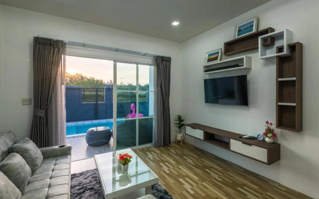 Lark Pool Villa Krabi