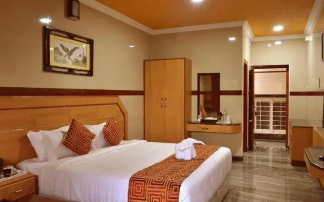 Hotel Gvs Residency