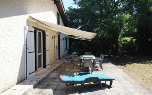 Villa 4 chambres Bassin d'Arcachon dans quartier résidentiel.