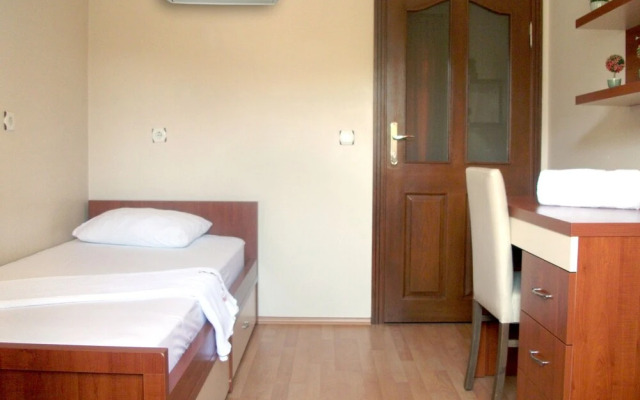 Nazli Apartment