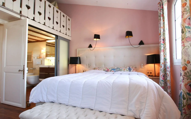 Lovely Holiday Home in Port Grimaud With Terrace