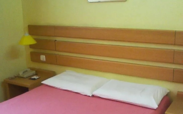 Anqing Home Inn