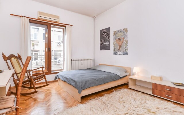 Отель FM Deluxe 1-BDR Apartment - Artist's Place Болгария, София - отзывы, цены и фото номеров - забронировать отель FM Deluxe 1-BDR Apartment - Artist's Place онлайн вид на фасад