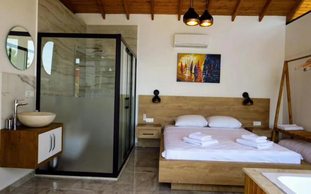 Marvelous Villa with Jacuzzi and Pool in Kalkan