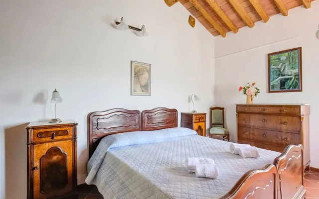 Apartment in Peccioli With Pool and Wine Tasting