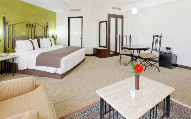Holiday Inn Hotel & Suites Guadalajara-Centro Historico by IHG