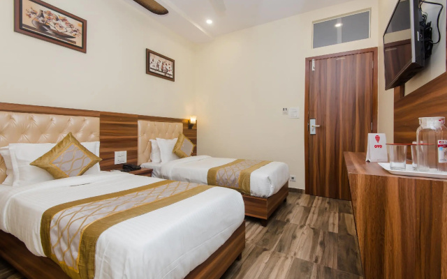 Hotel Axis International
