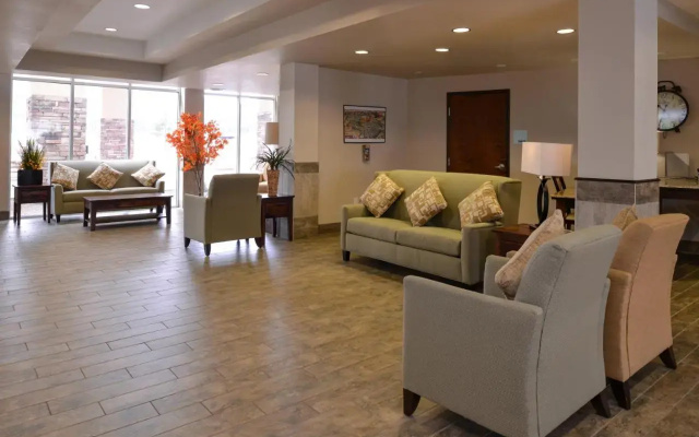 Holiday Inn Express & Suites Williams