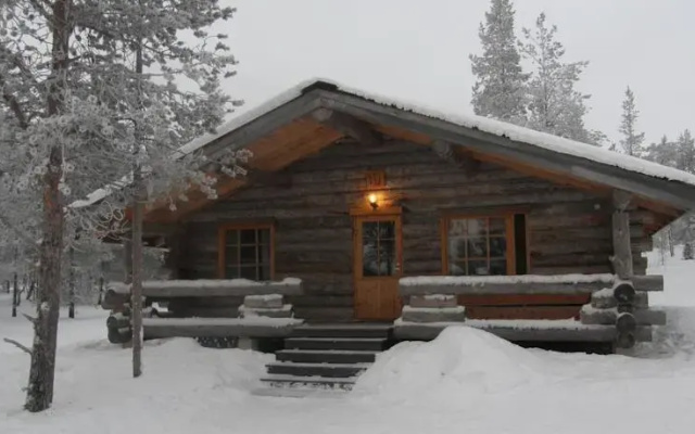 Saariselkä Inn Log Cabins