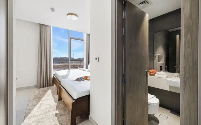 Refined 2BR Apartment District One MBR