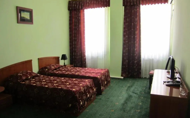 Hayat Inn Hotel