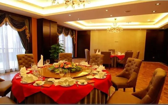 Kunming Sheng Shi Qian He Hotel