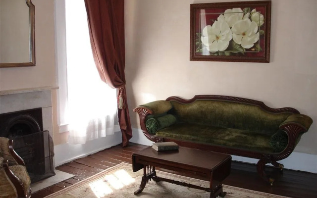 Hotel Leger