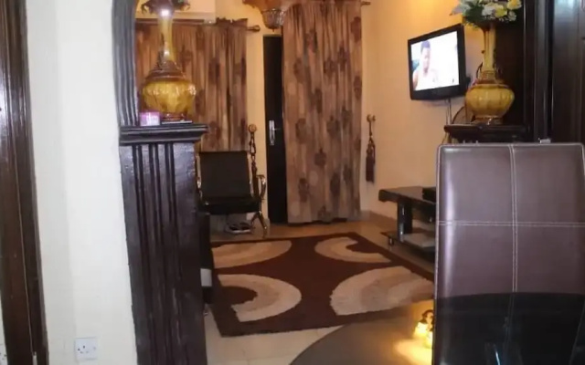 Tobby Royal Suites