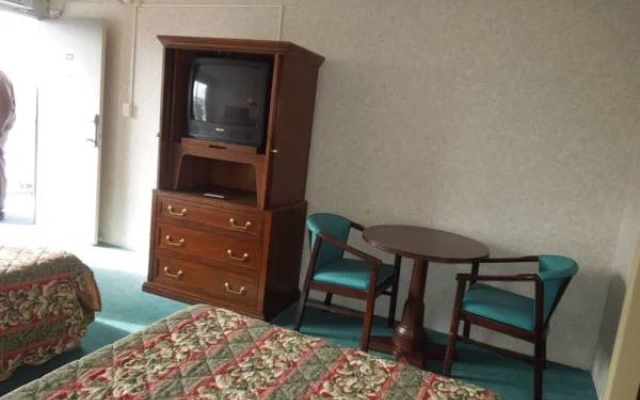 Central Plaza Hotel