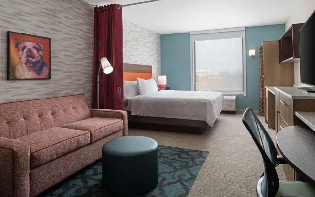 Home2 Suites Des Moines at Drake University