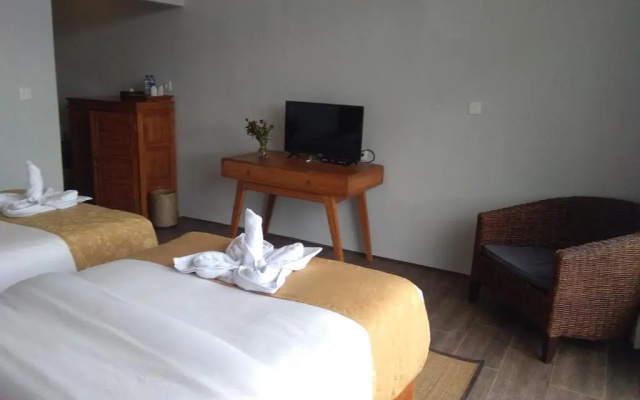 Atres Sari Resort