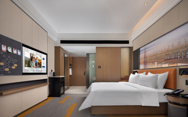 Hampton by Hilton Wuhan Guanggu First Road